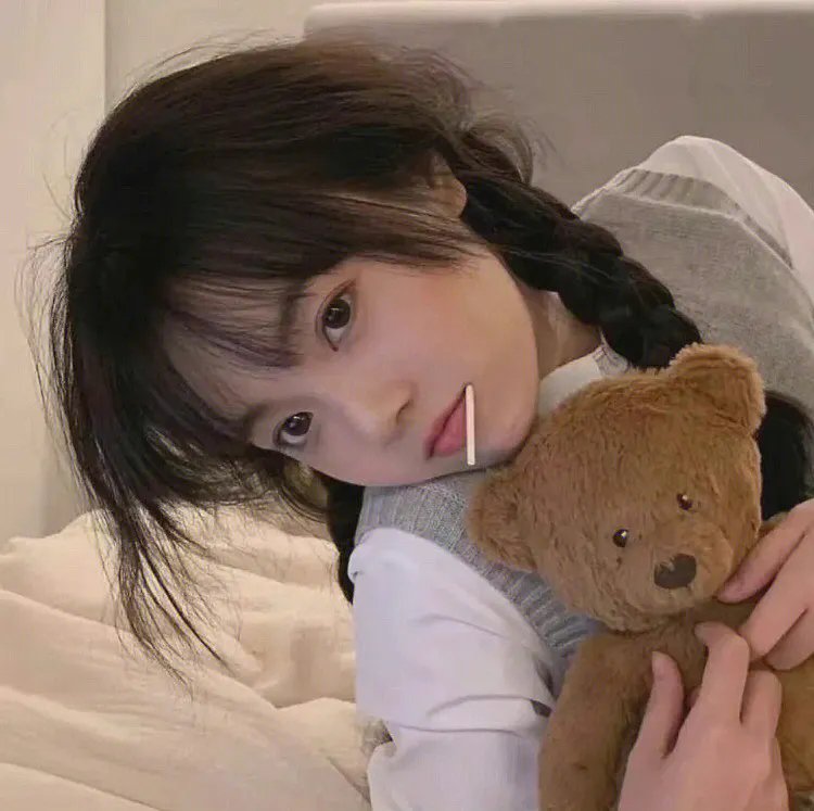 色肉毒蝎女
